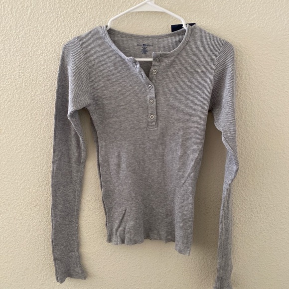 Brandy melville gray ahern thermal top - Picture 2 of 2